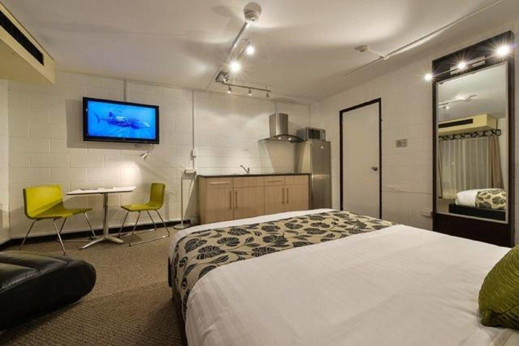 Sea Breeze Resort إكسماوث الغرفة الصورة