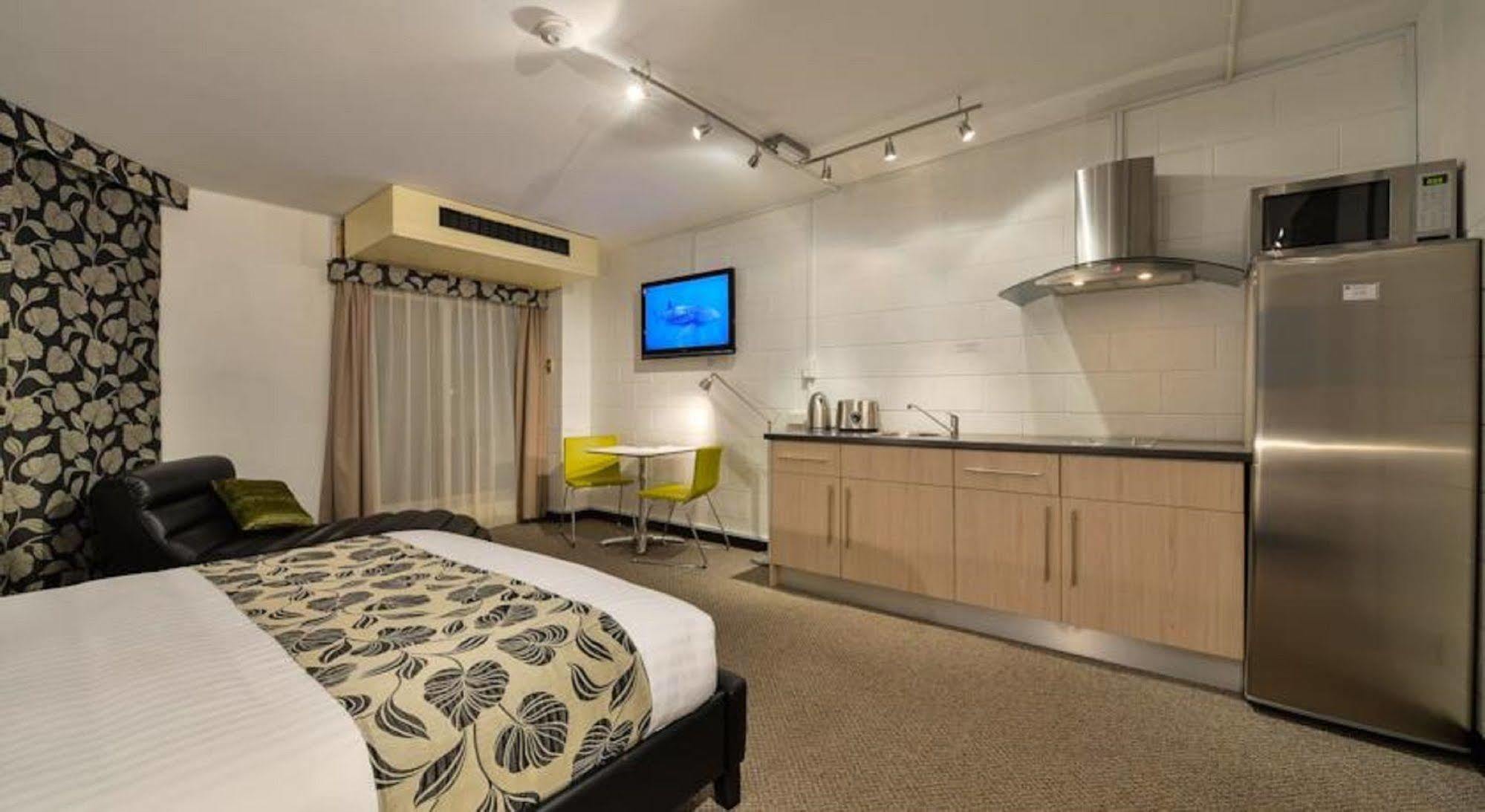 Sea Breeze Resort إكسماوث الغرفة الصورة
